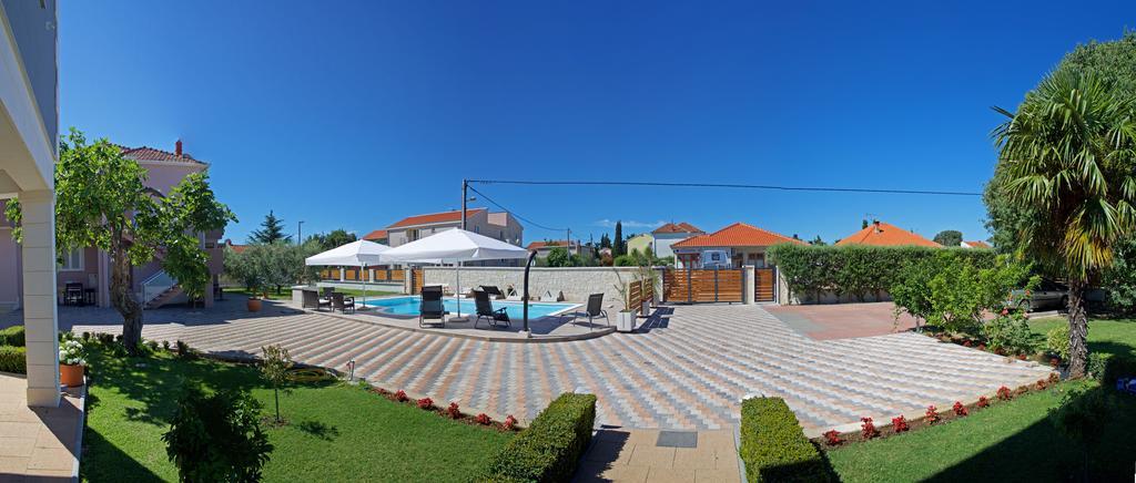 Banic Apartments With Pool Biograd Na Moru Luaran gambar
