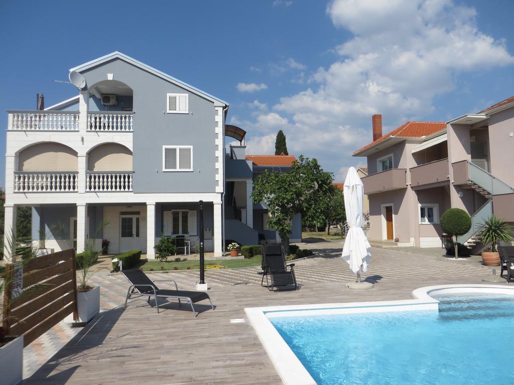 Banic Apartments With Pool Biograd Na Moru Luaran gambar