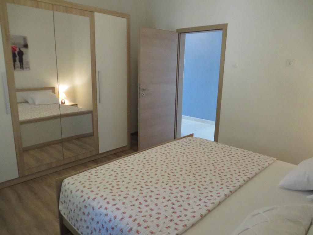 Banic Apartments With Pool Biograd Na Moru Bilik gambar