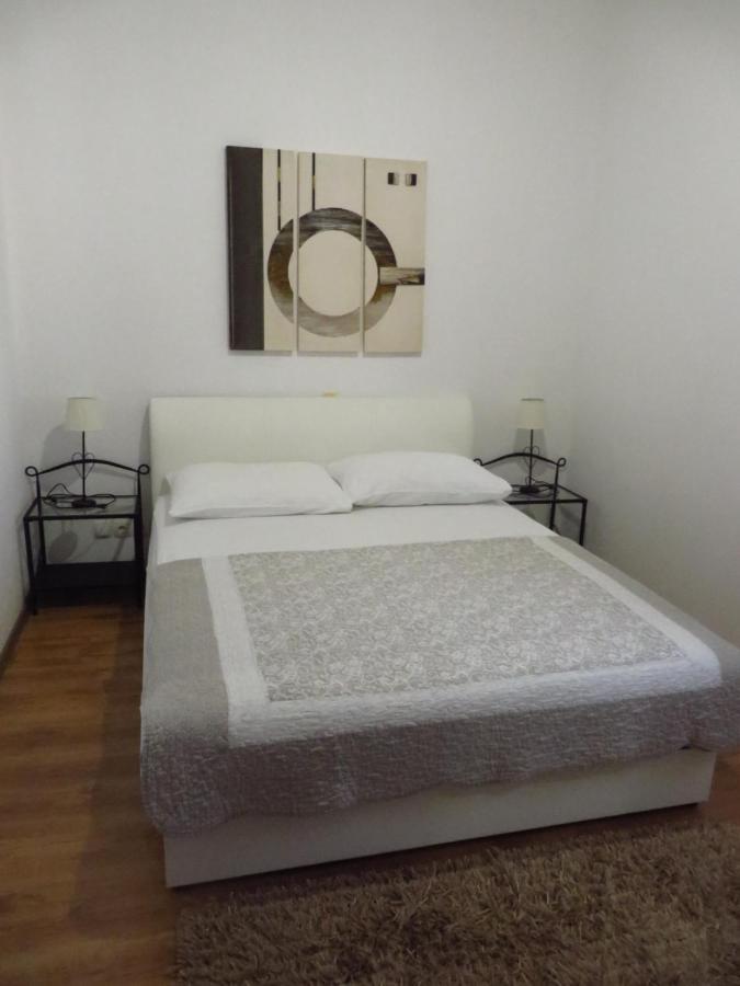 Banic Apartments With Pool Biograd Na Moru Luaran gambar