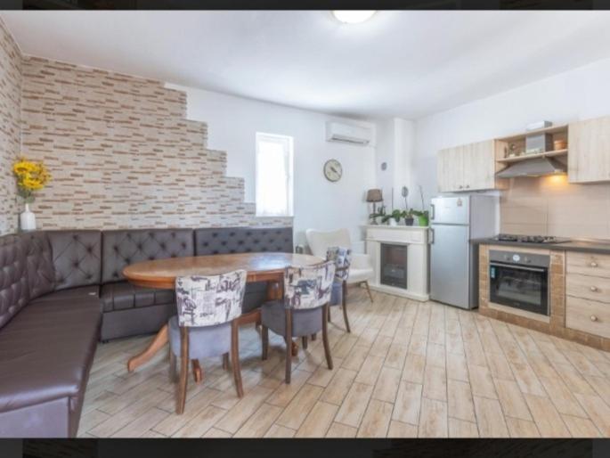 Banic Apartments With Pool Biograd Na Moru Luaran gambar