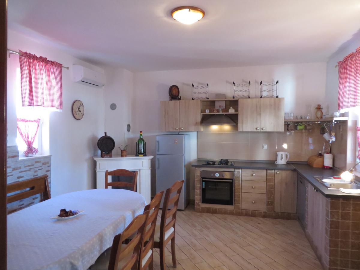 Banic Apartments With Pool Biograd Na Moru Luaran gambar